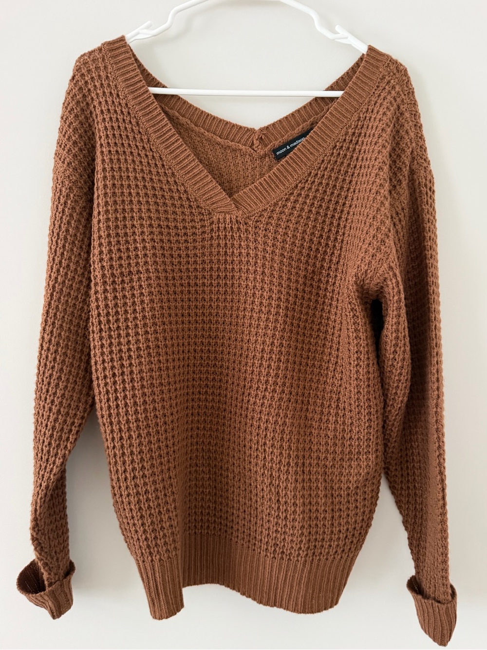 Moon & Madison Waffle Knit V Neck Pullover Sweater Women’s Medium